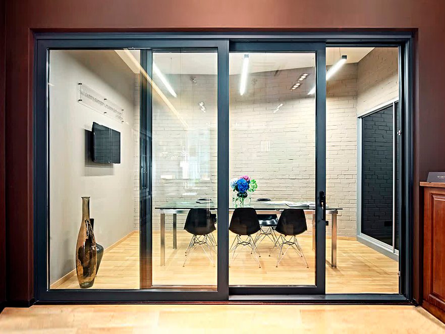 Lift-and-slide PVC door with high thermal insulation